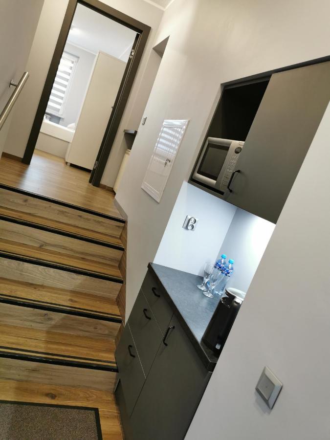 10 Bed And Breakfast พอซนาน ภายนอก รูปภาพ
