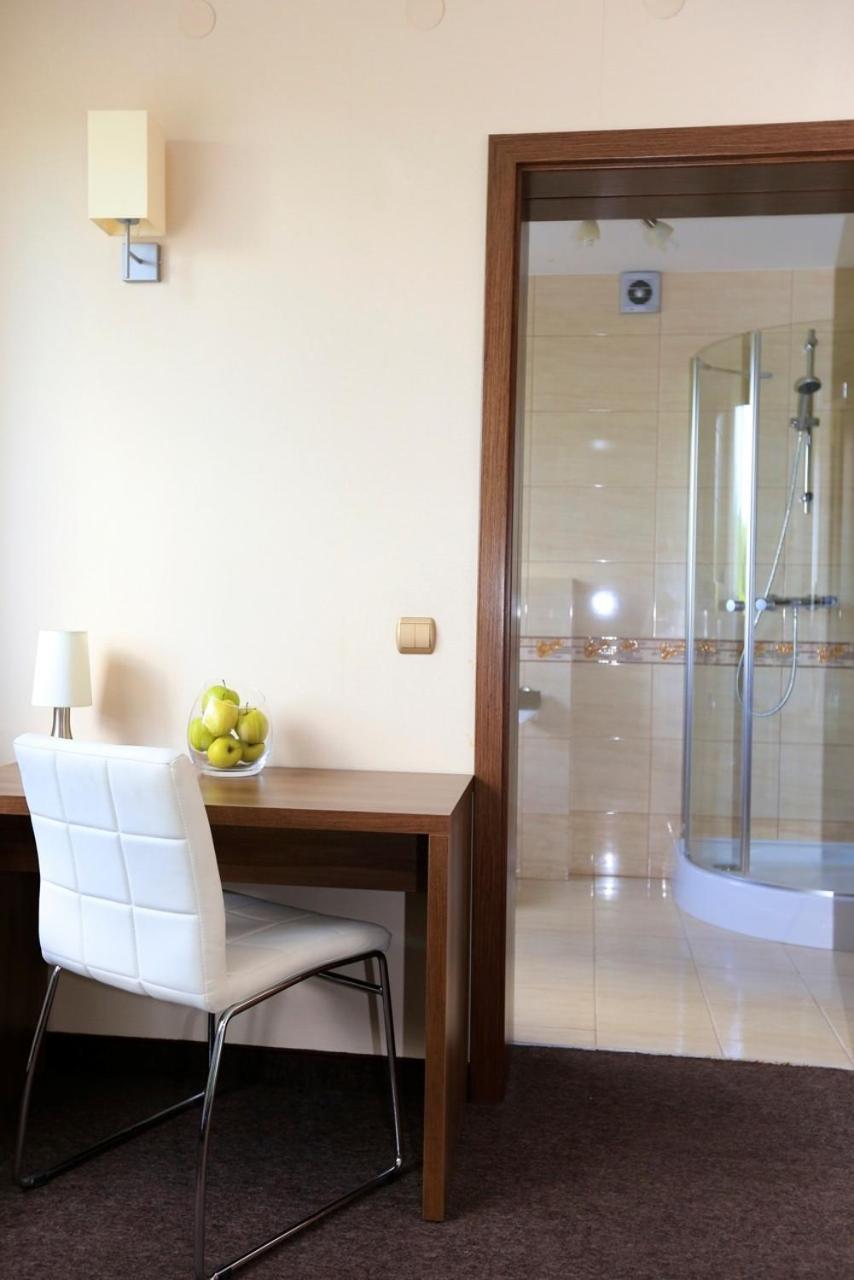 10 Bed And Breakfast พอซนาน ห้อง รูปภาพ